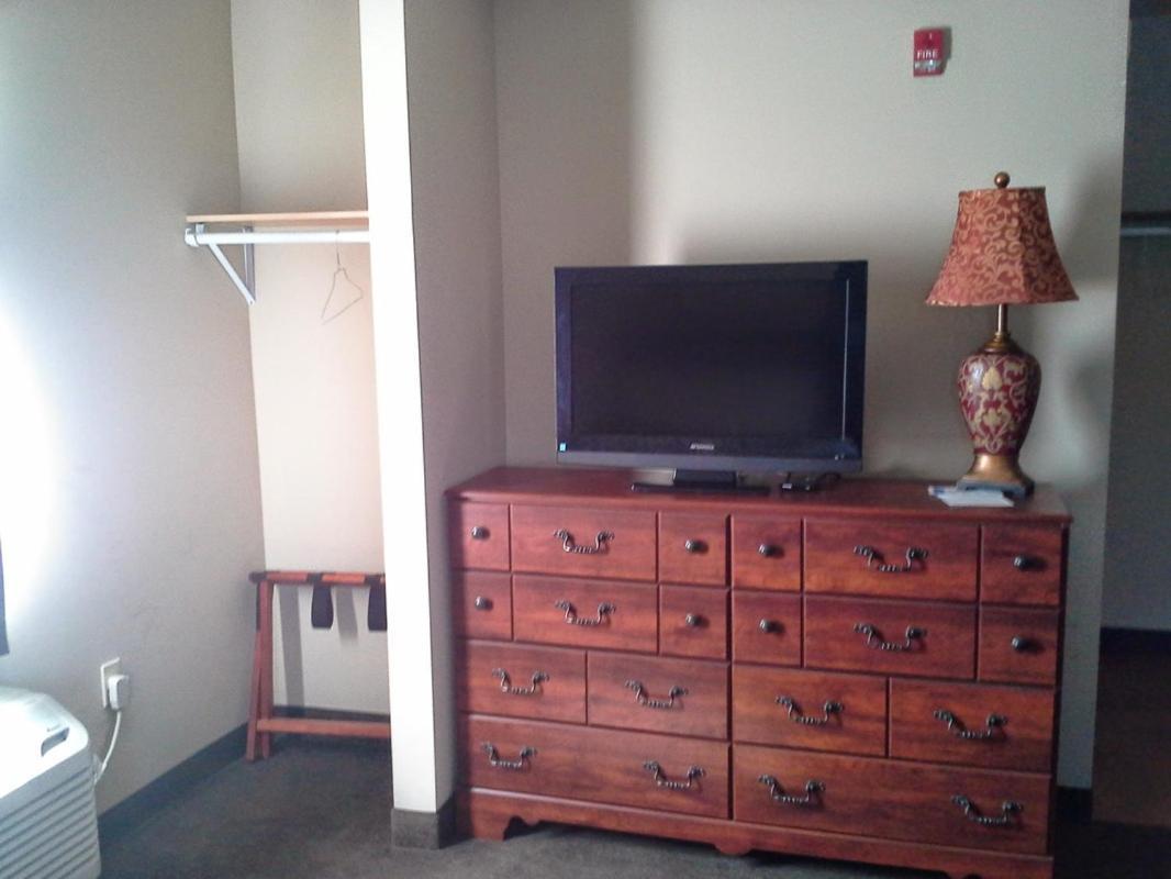 Gamble Farm Inn And Suites Jersey Shore Quarto foto